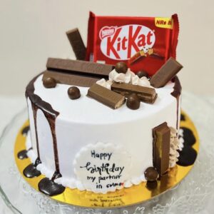 KitKat Chocolate Cake